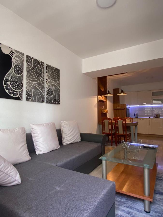 Simonovski'S Apartments Üsküp Dış mekan fotoğraf